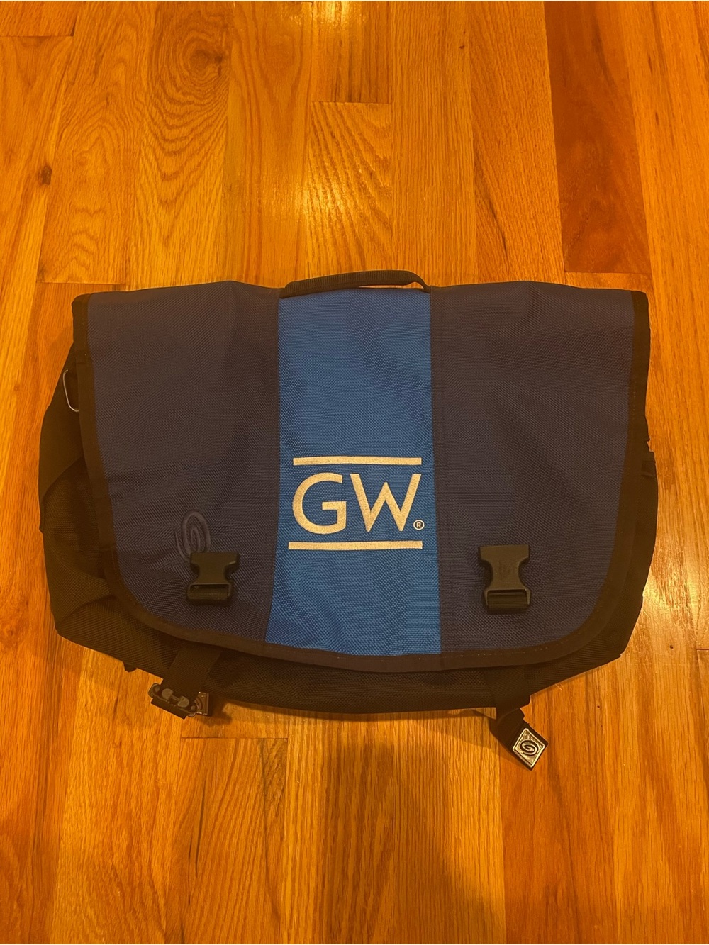 GW Timbuk2 Medium Messenger Bag (The George Washington University)